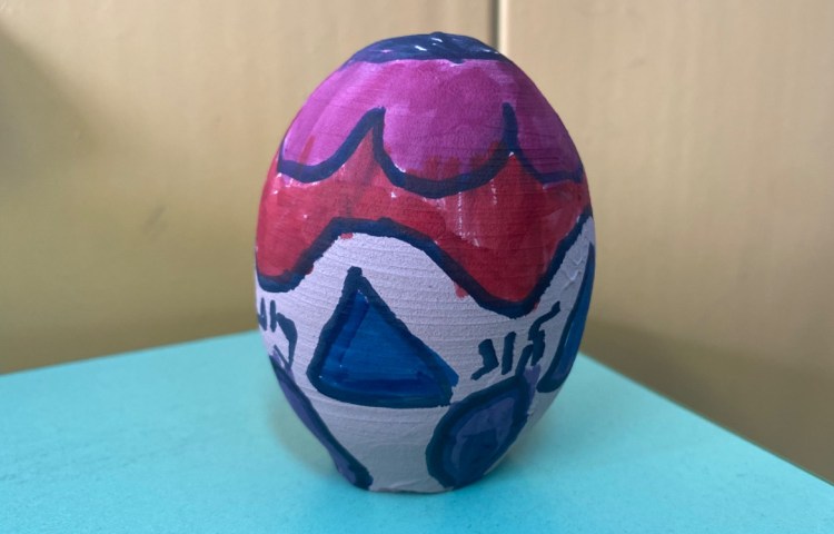 :تخم مرغ رنگی و زیبا نویسی 12