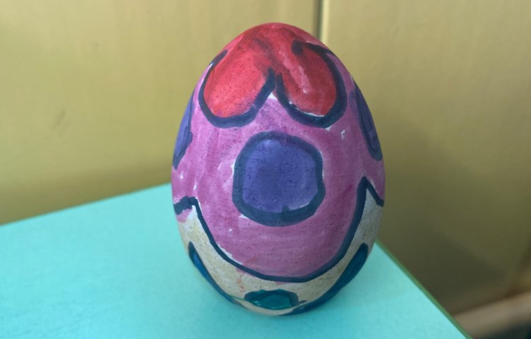 :تخم مرغ رنگی و زیبا نویسی 16