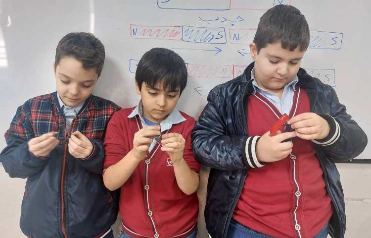 تدریس آهنربای هم نام و غیر هم نام علوم 4