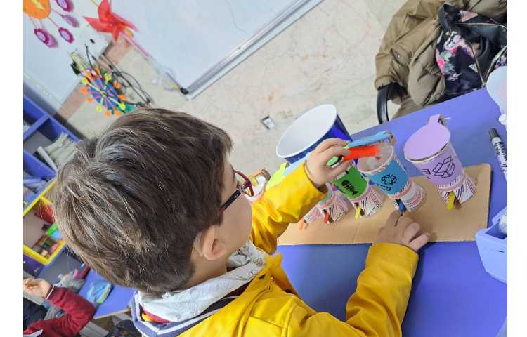 تدریس بازیافت و جداسازی زباله ها 2