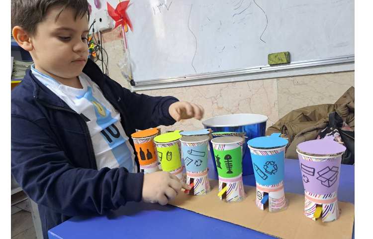 تدریس بازیافت و جداسازی زباله ها 3