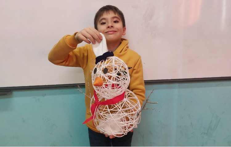 تدریس بخش smooth و rough در کلاس به وسیله کاردستی های خلاقانه 3