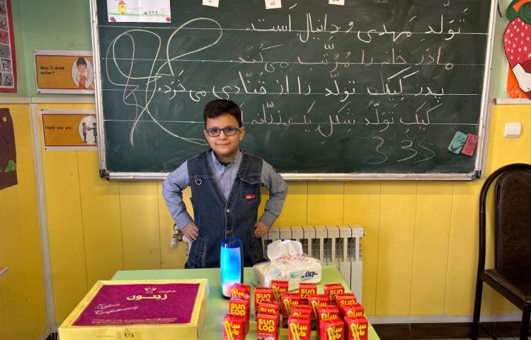 تدریس تشدید در توت فرنگی با تولد مهدی و دانیال 2