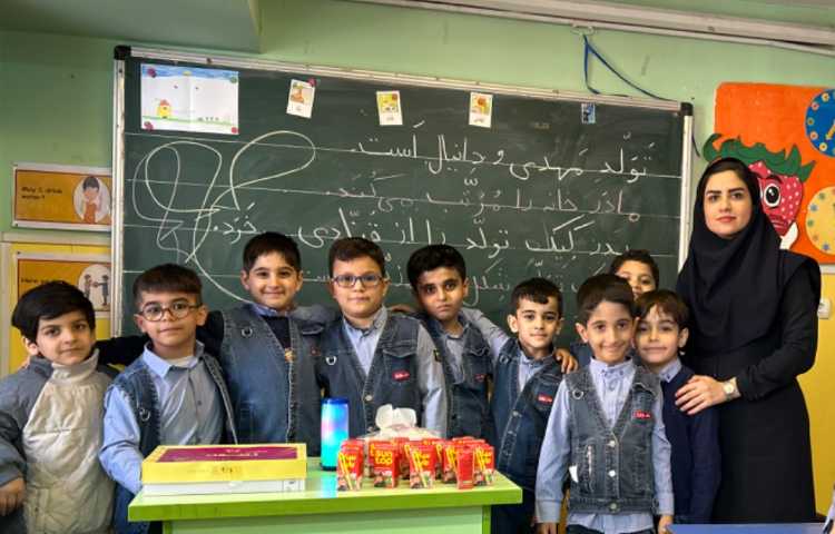 تدریس تشدید در توت فرنگی با تولد مهدی و دانیال 4