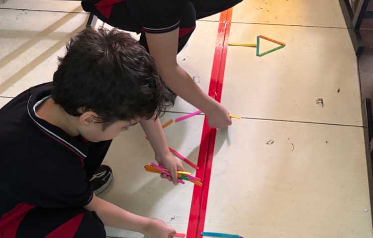 تدریس تقارن symmetry همراه با کاردستی 2