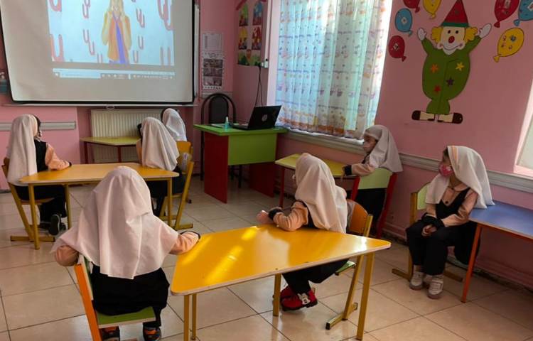 تدریس حرف Uu و لغات مرتبط 2