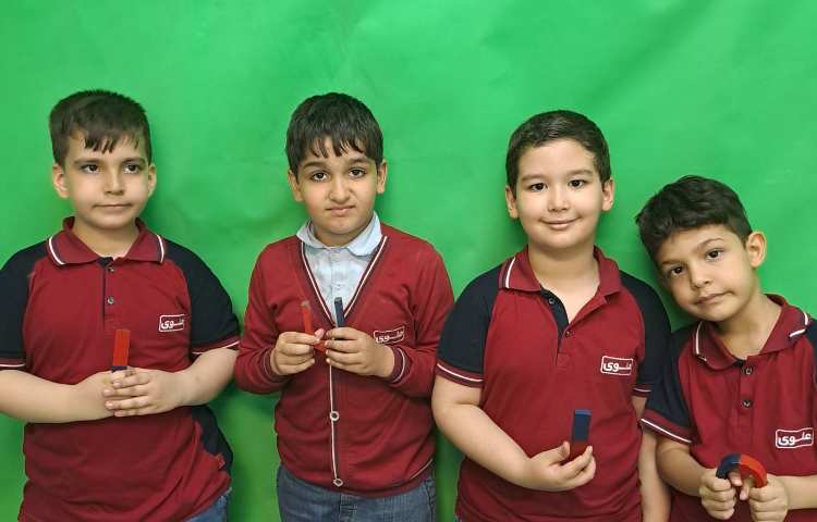 تدریس درس آهنربا در آزمایشگاه دبستان 3