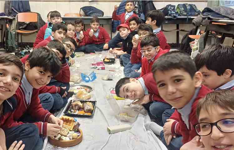 تدریس درس سلول ،همراه با صرف صبحانه در کلاس 6