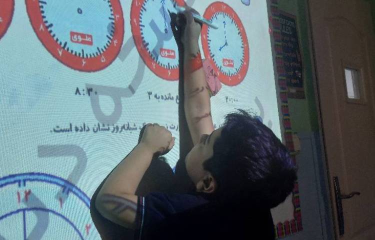 تدریس ساعت در بعدازظهر با همکاری دانش آموزان 2