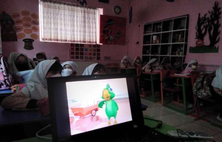 تدریس علوم به کمک فیلم آموزشی 3