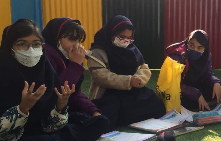 تدریس لایه های زمین در کلاس بدون دیوار 5