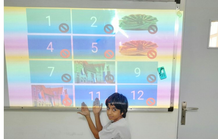 تدریس لغات درس و نوشتن املاء