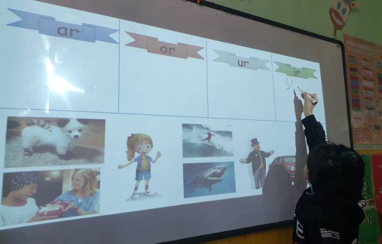 :تدریس مبحث phonics صداهای ir, ar, ur , or 3