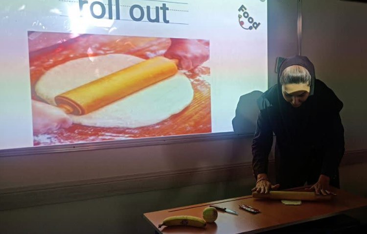 تدریس مراحل درست کردن پیتزا 1