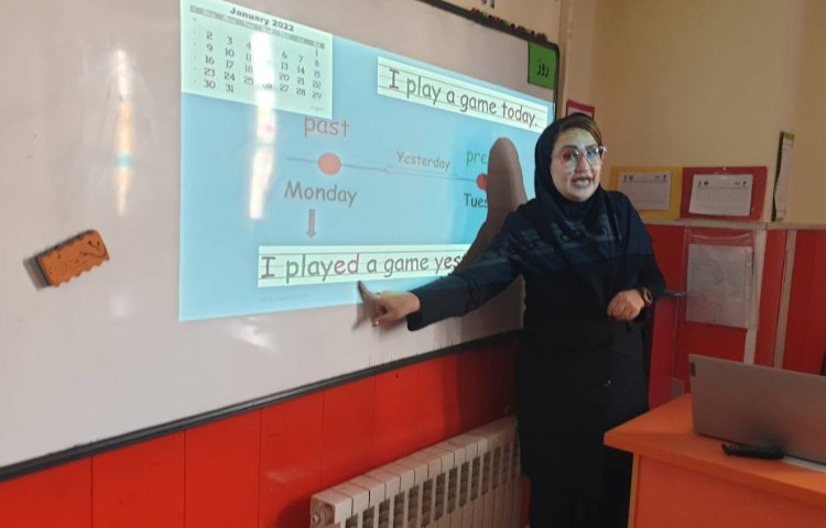 :تدریس مفهوم زمان گذشته و تمرین با بازی جوکر 1