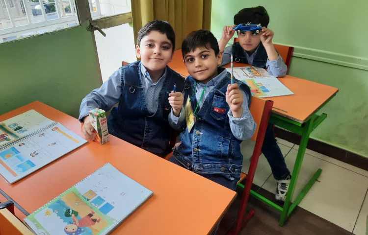 تدریس نشانه آ 1