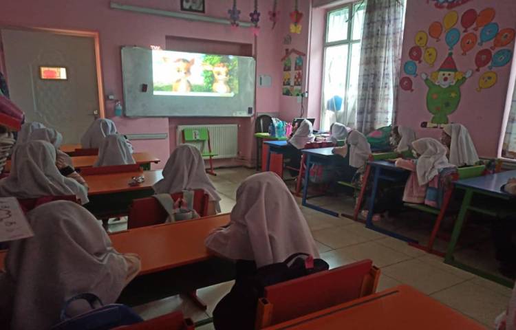 تدریس نشانه (ض ) همراه با پخش کارتون ضامن آهو 5