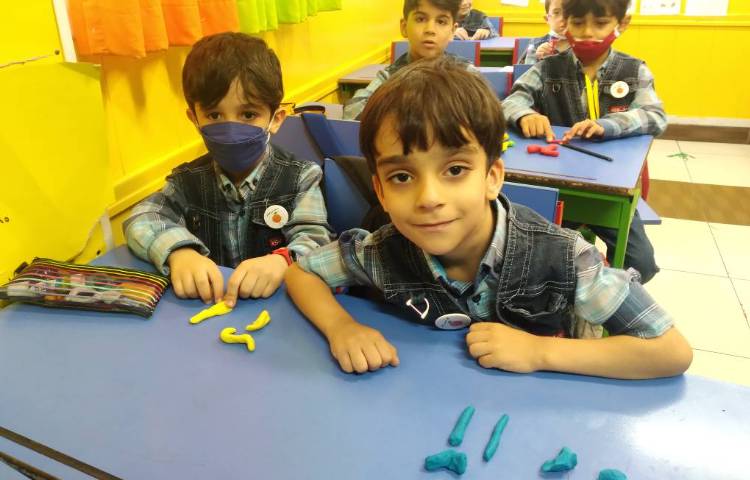 :تدریس نشانه ها و تثبیت یادگیری نشانه آ اول و ا آخر، کلاس پرتقال 5