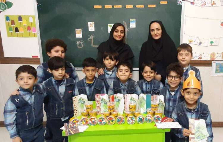 تدریس نشانه‌ی اِ 4