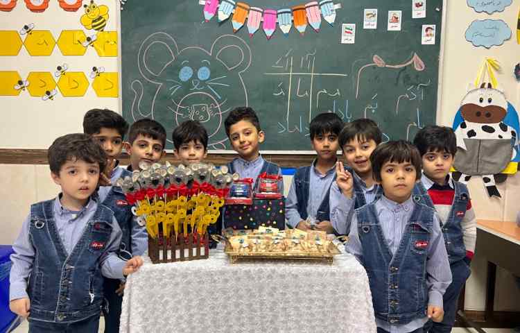 تدریس نشانه‌ی (میم) توسط موش موشی 3