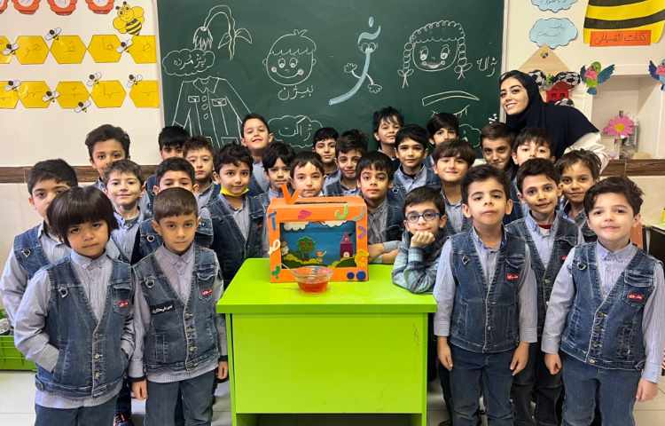 تدریس نشانه‌ی ژ (درست کردن ژله) 2