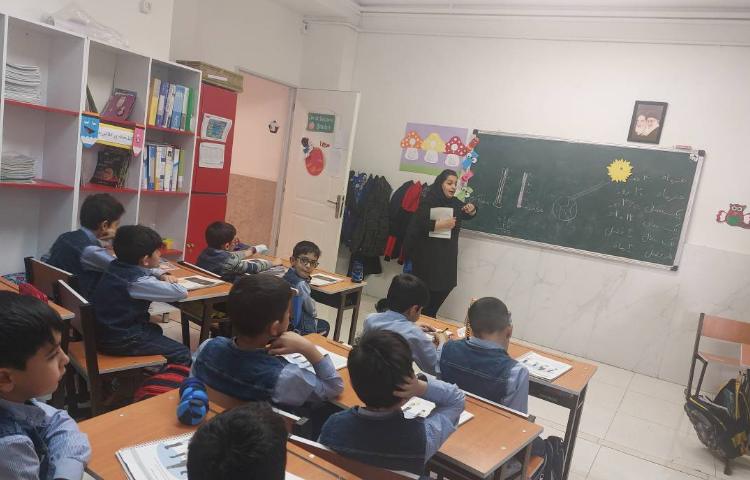 تدریس و اجرای نمایش شب و روز فصل سوم علوم 3