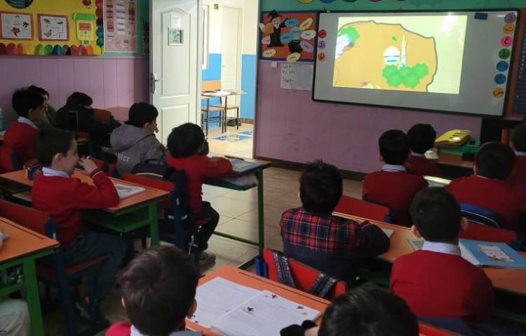 تدریس و ایجاد انگیزه درس ایران زیبا