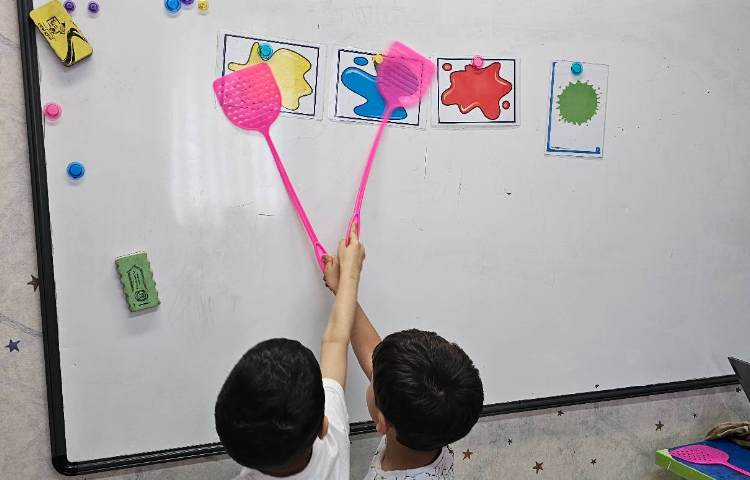 تدریس و تکرار و تمرین رنگ ها به همراه بازی 2