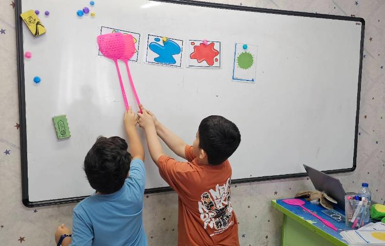 تدریس و تکرار و تمرین رنگ ها به همراه بازی 4