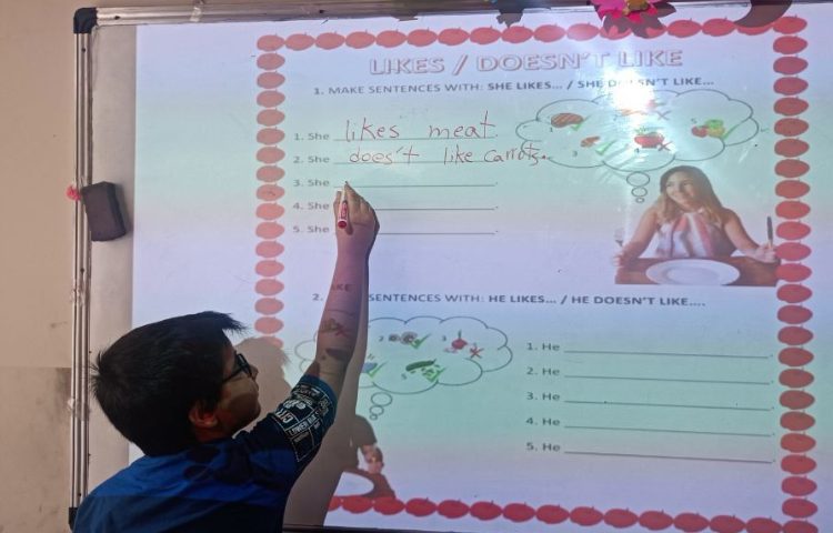 تدریس گرامرفعل کمکی 4