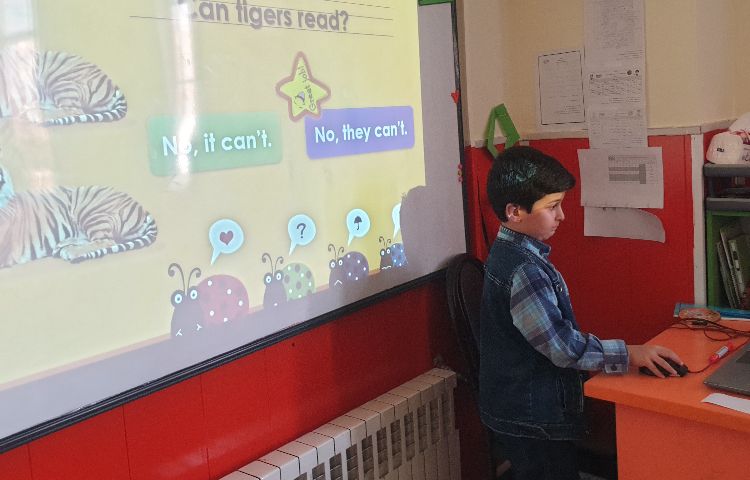 :تدریس گرامر can و can't، کلاس مریخ 3