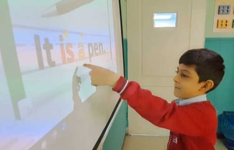 تدریس reading sentences with tricky words 1