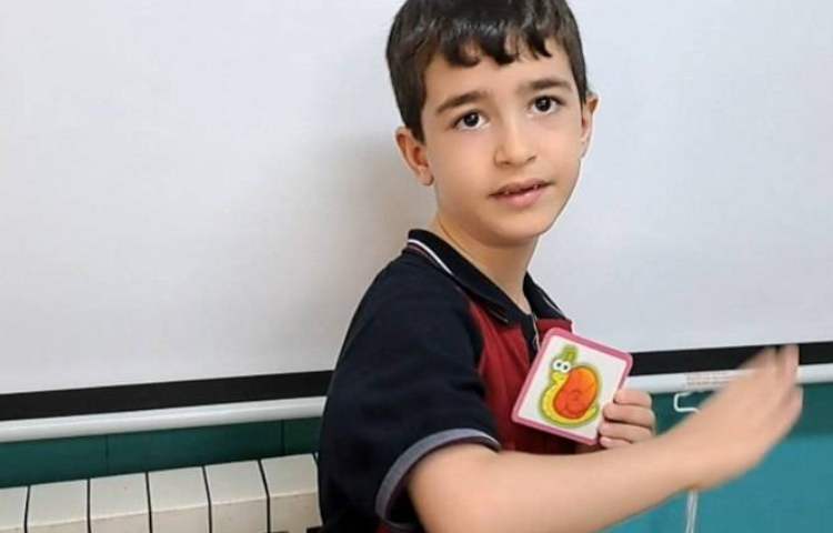 تدریس living and non living (sentence) 2