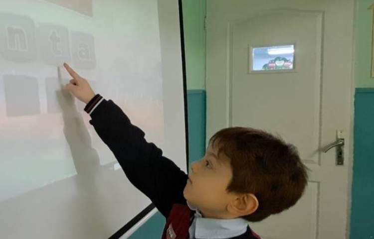 تدریس blending words with online dictation 2