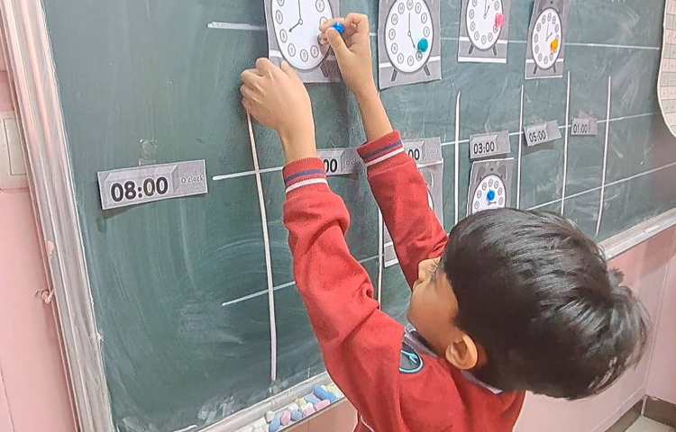 تدریس math, recognizing clocks 4