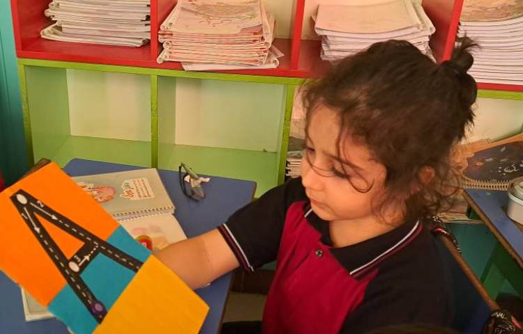 تدریس letter formation Aa