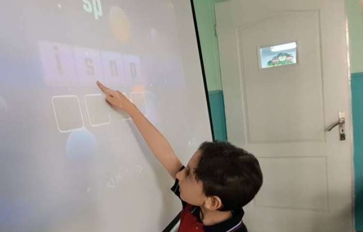 تدریس blending words game