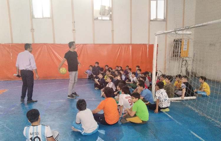 تربیت بدنی بازی گروهی 1