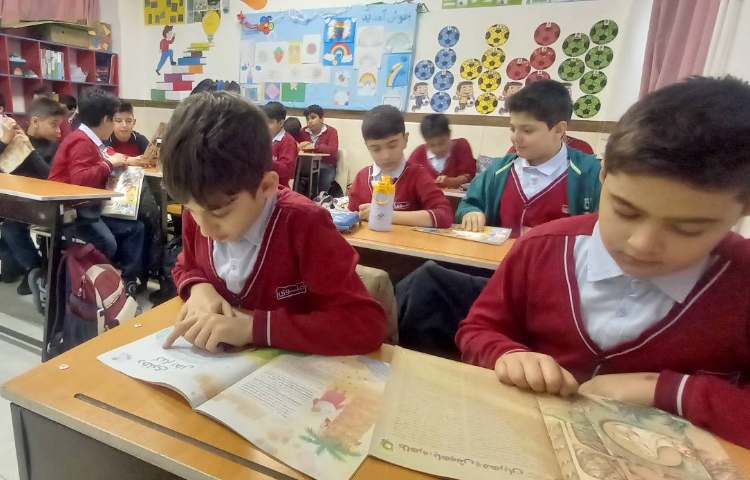 ترغیب دانش‌آموزان به کتابخوانی با هدف بهبود سواد خواندن 1