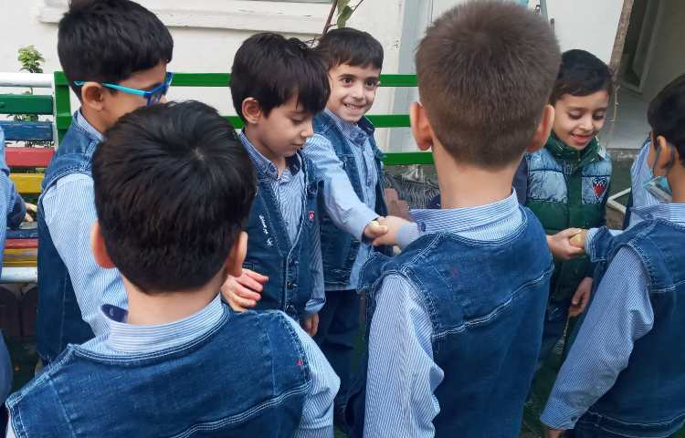 ترکیب رنگ قرمز و زرد (نارنجی) 2