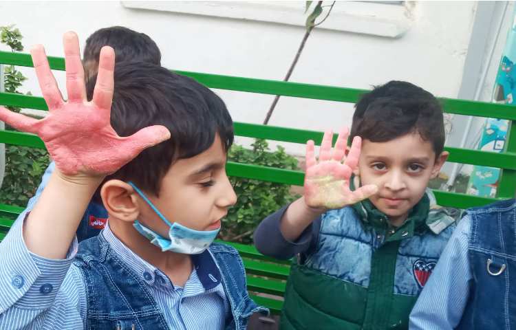 ترکیب رنگ قرمز و زرد (نارنجی) 3