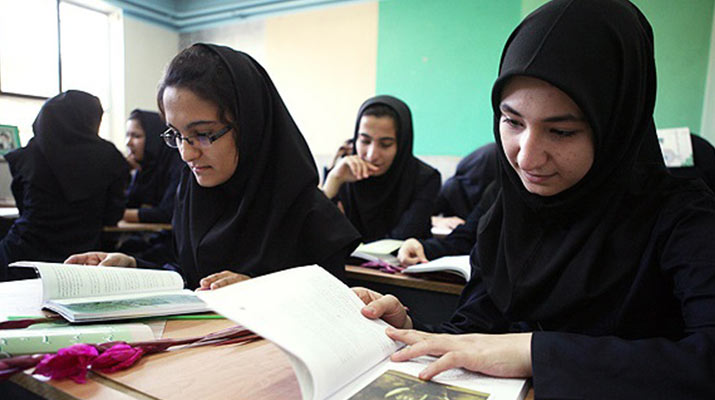 چه عواملی در ترک تحصیل نوجوانان تأثیرگذار است؟