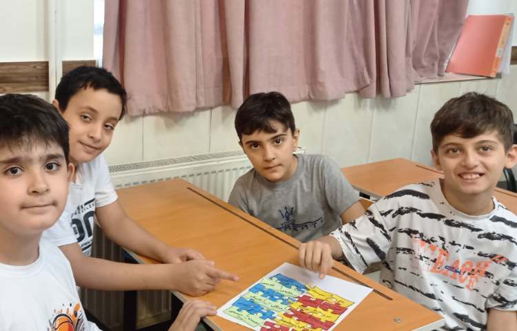 تشخیص ترکیب‌های وصفی در قالب ساخت پازل 3