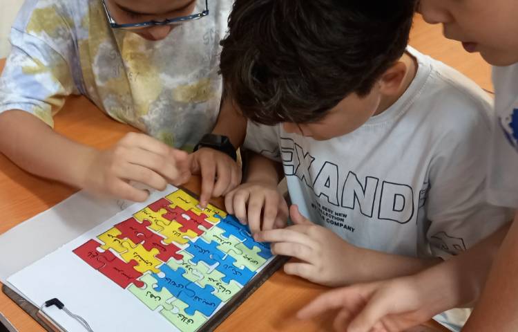 تشخیص ترکیب‌های وصفی در قالب ساخت پازل 4