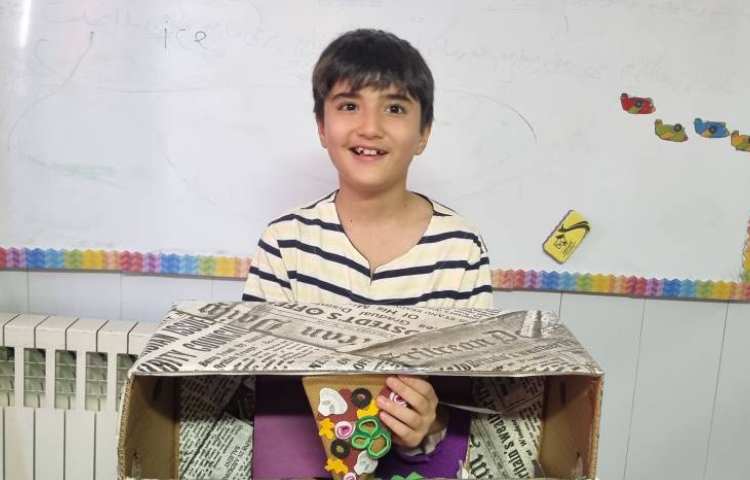 تشخیص خوراکی ها با استفاده از حس لامسه و گفتن اسم آنها 2