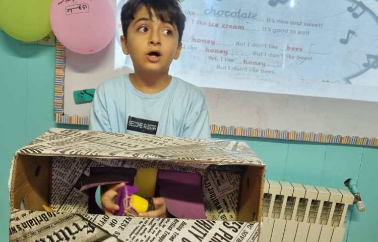 تشخیص خوراکی ها با استفاده از حس لامسه و گفتن اسم آنها 5