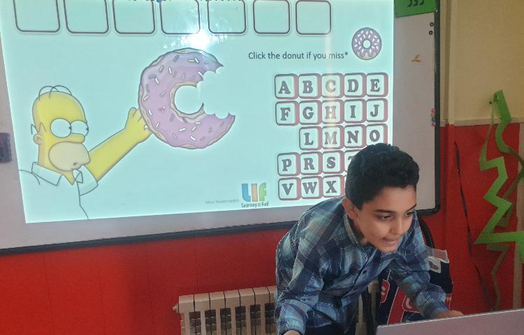 :تشخیص مشاغل با بازی 4