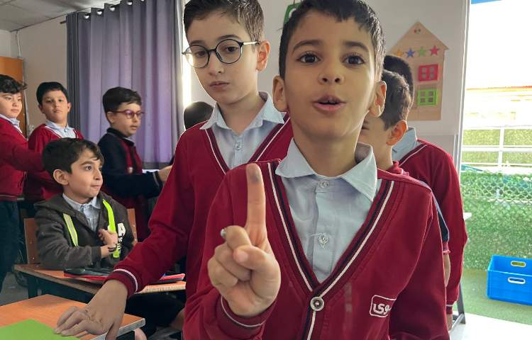 تشخیص نوعِ اثر انگشت-زنگ Science 1