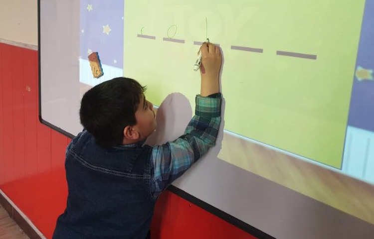 :تشخیص کلمات اسباب بازی از طریق بازی 8