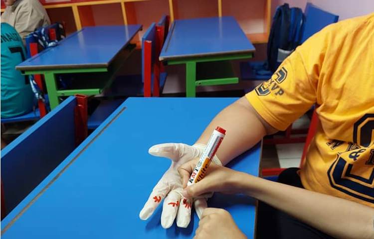 تشخیص کلمات هم خانواده و پیدا کردن کلمه پنجم و حروف مشترک 2